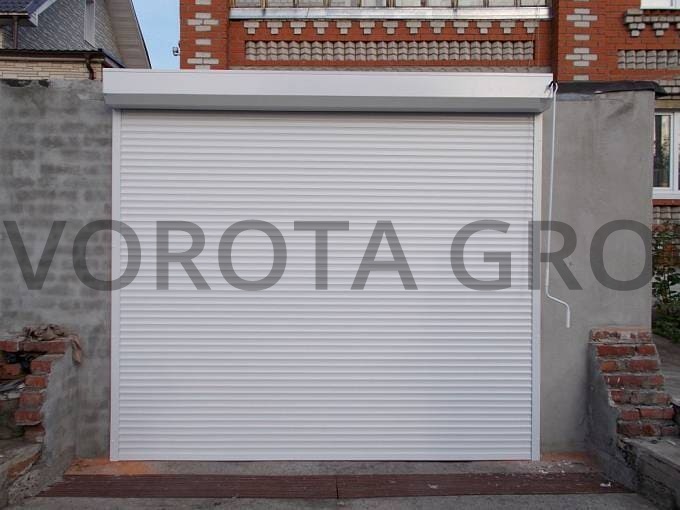 Рулонные ворота для гаража Doorhan квадратные белые 2700x2700