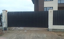 ворота со штакетником